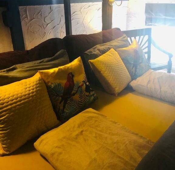 Hotel Slapen Bij Café De Concurrent