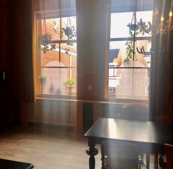 Hotel Slapen Bij Café De Concurrent