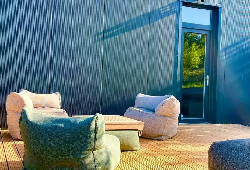 Majatalo Guestroom By Farbgestalt