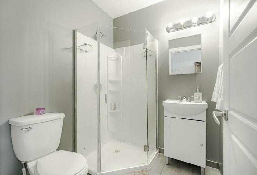 پانسیون Homa Homestay Hotel By Olympic Stadium Montreal Auberge Hostel