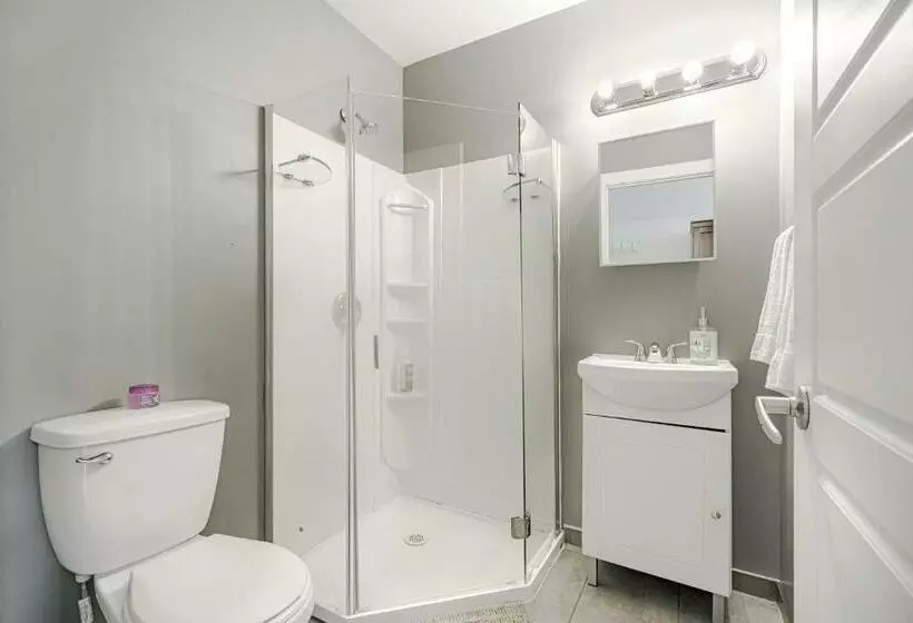 Majatalo Homa Homestay Hotel By Olympic Stadium Montreal Auberge Hostel