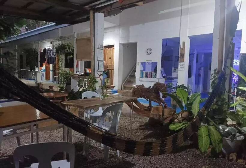 پانسیون Lighthaus Dp Garden Resort