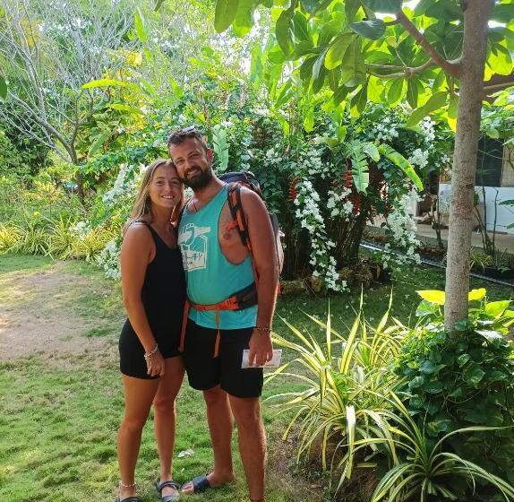 پانسیون Lighthaus Dp Garden Resort