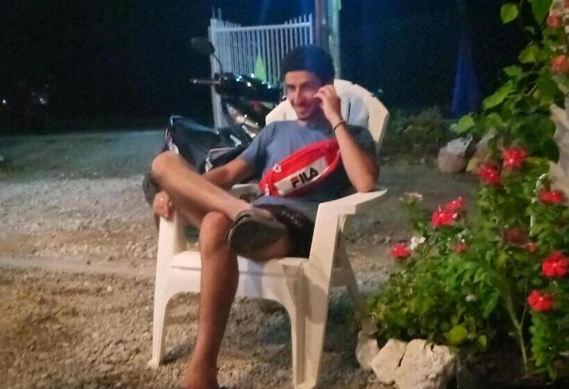 پانسیون Lighthaus Dp Garden Resort