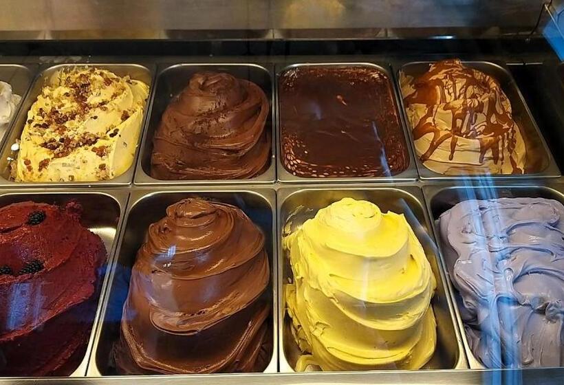 پانسیون Piranart Boutique Hotel & More