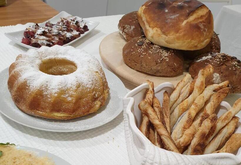 پانسیون Piranart Boutique Hotel & More