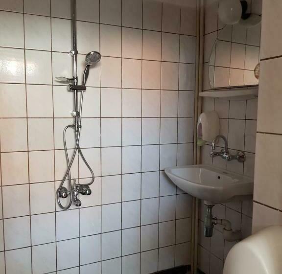 پانسیون Slantse