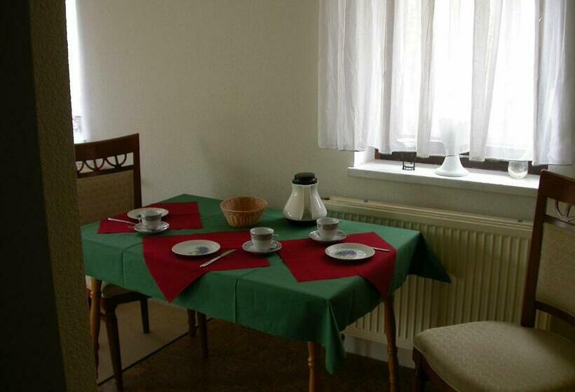 ベッドアンドブレックファースト Ferienwohnung Am Spreeradweg