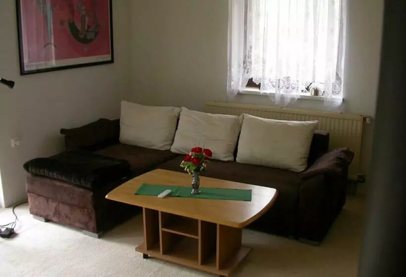 ベッドアンドブレックファースト Ferienwohnung Am Spreeradweg