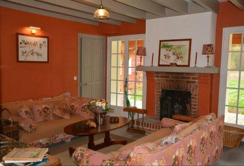 تختخواب و صبحانه Maison Canadienne