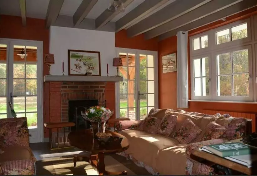 Aamiaismajoitus (B&B) Maison Canadienne