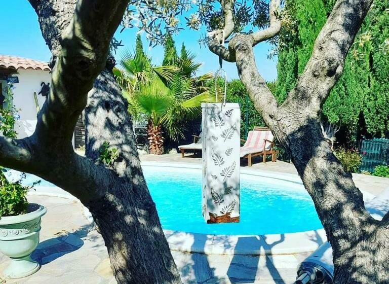 مبيت وإفطار Cocon Provençal T1 25m2 Sdb Terrasse Privée & Accès Piscine à Saint Chamas