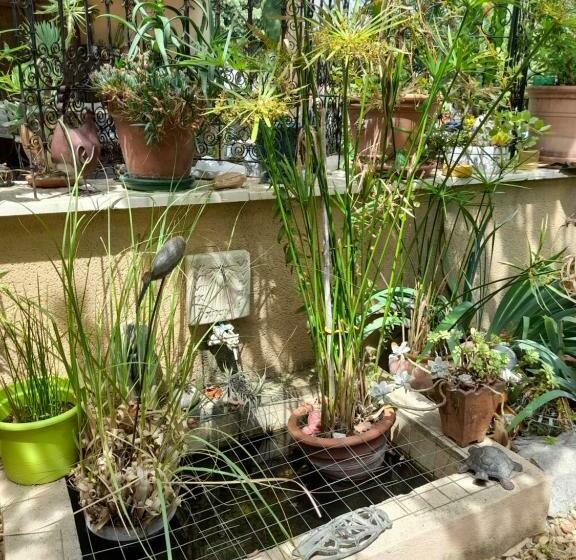 مبيت وإفطار Cocon Provençal T1 25m2 Sdb Terrasse Privée & Accès Piscine à Saint Chamas