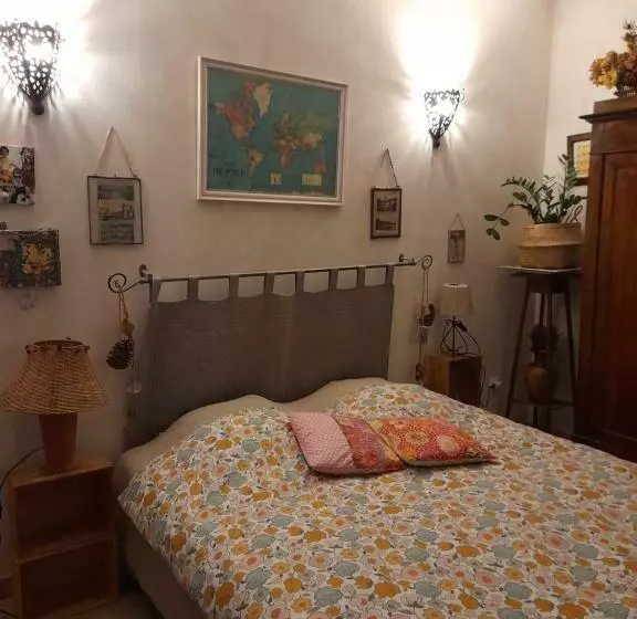 ベッドアンドブレックファースト Cocon Provençal   T1 25m2   Sdb   Terrasse Privée & Accès Piscine à Saint Chamas