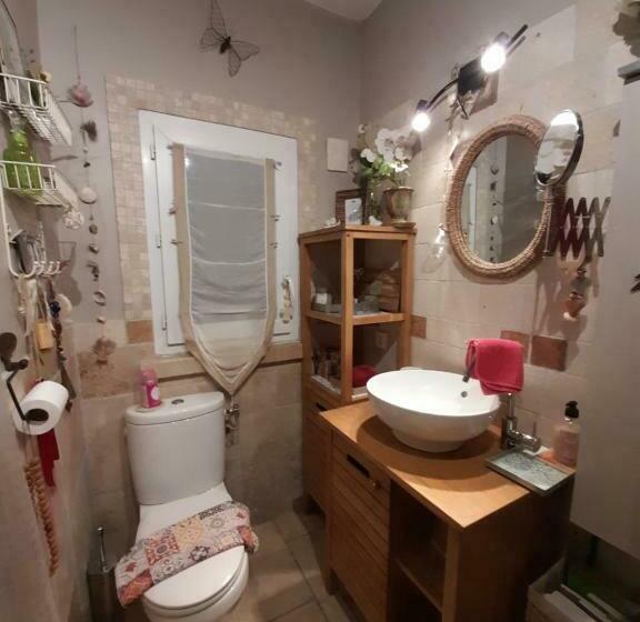 مبيت وإفطار Cocon Provençal T1 25m2 Sdb Terrasse Privée & Accès Piscine à Saint Chamas