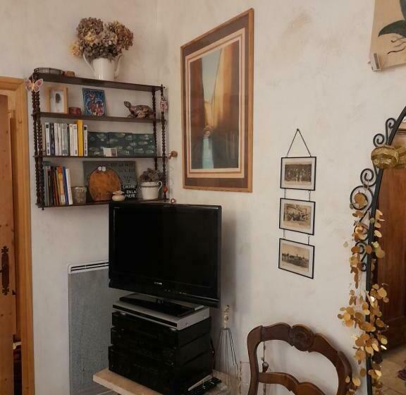 مبيت وإفطار Cocon Provençal T1 25m2 Sdb Terrasse Privée & Accès Piscine à Saint Chamas