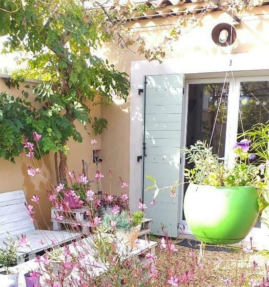 مبيت وإفطار Cocon Provençal T1 25m2 Sdb Terrasse Privée & Accès Piscine à Saint Chamas