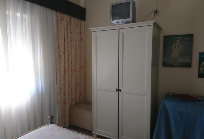 پانسیون Residencia Marto