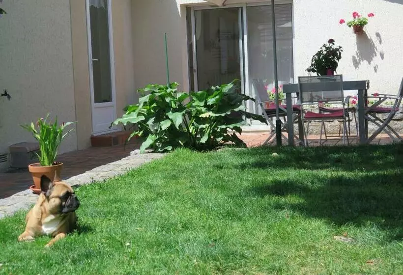Aamiaismajoitus (B&B) Chez Annick