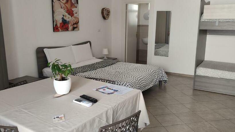 민박 La Dimora Di Roberto