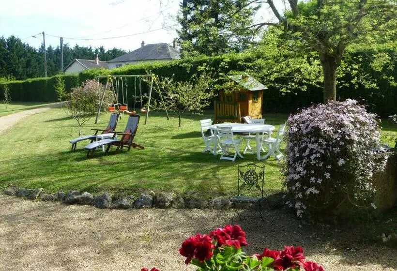 تختخواب و صبحانه La Maison Du Closier