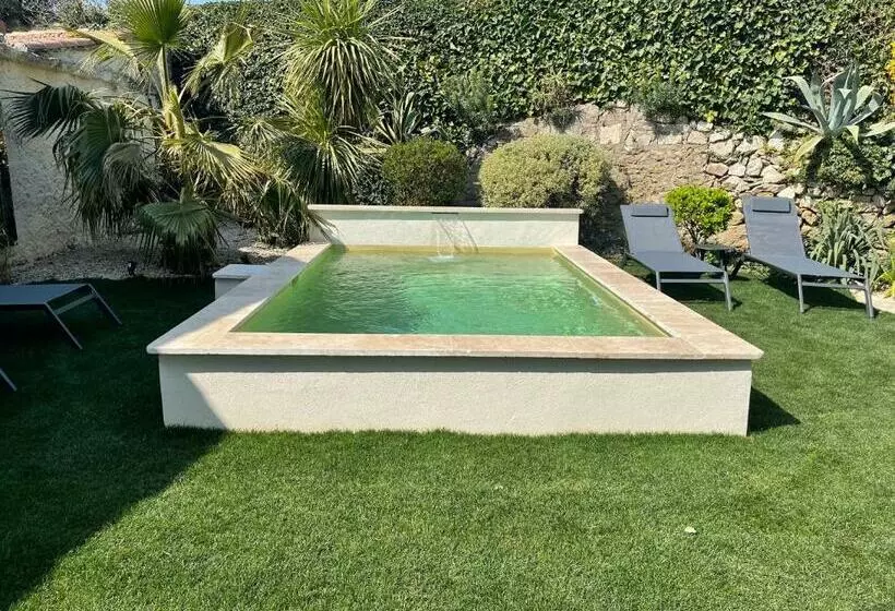 ベッドアンドブレックファースト Un Petit Coin De Paradis Avec Piscine Et Parking