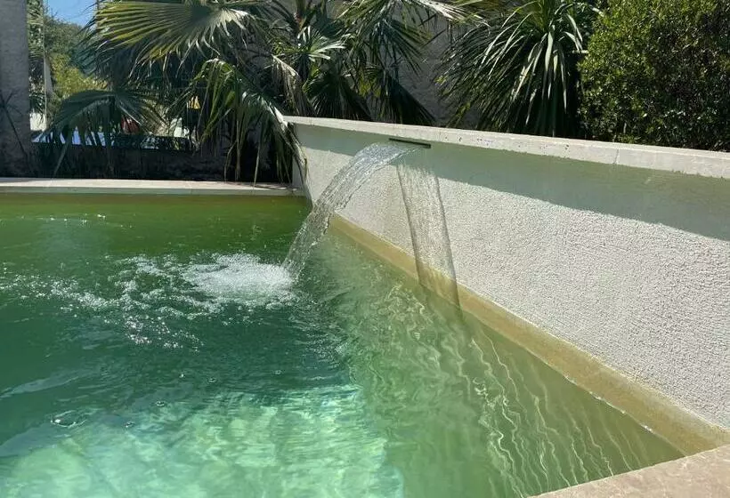 ベッドアンドブレックファースト Un Petit Coin De Paradis Avec Piscine Et Parking