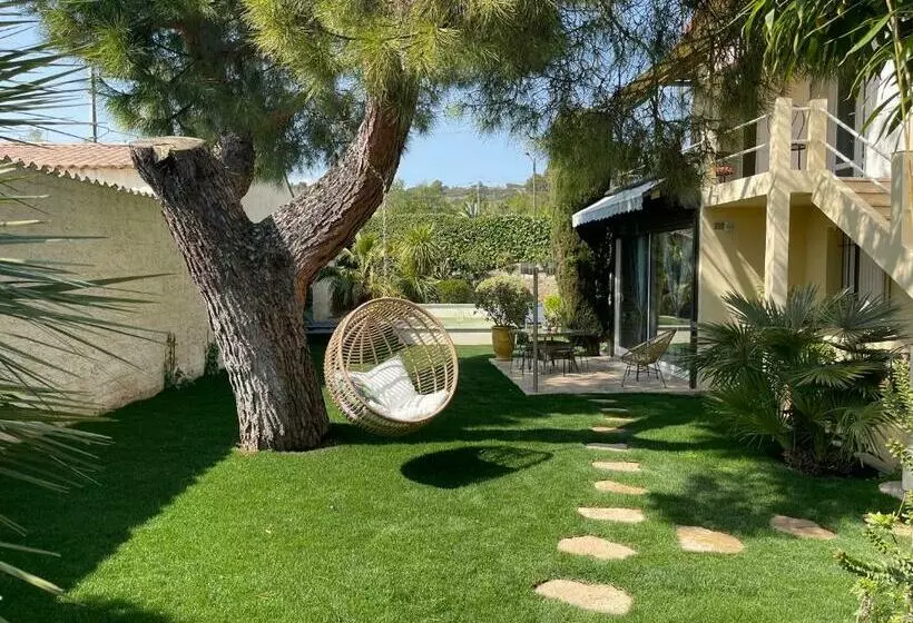 ベッドアンドブレックファースト Un Petit Coin De Paradis Avec Piscine Et Parking