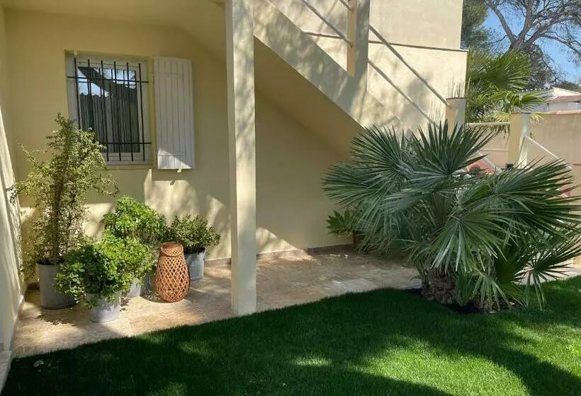 ベッドアンドブレックファースト Un Petit Coin De Paradis Avec Piscine Et Parking