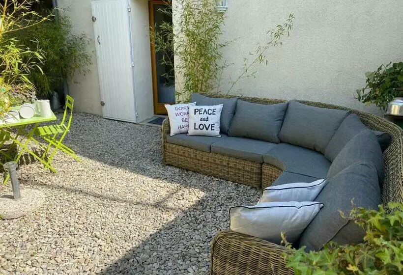 ベッドアンドブレックファースト Un Petit Coin De Paradis Avec Piscine Et Parking