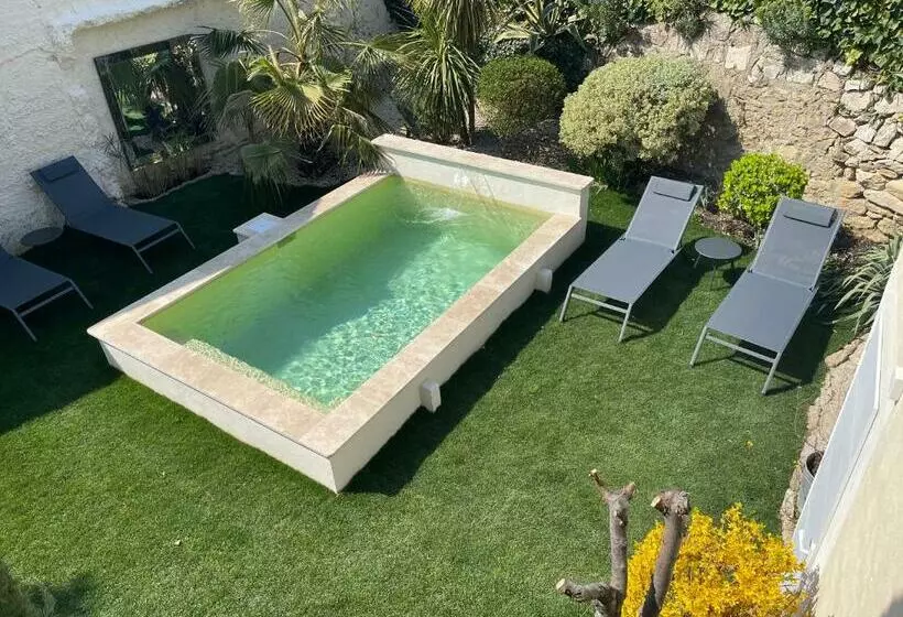 ベッドアンドブレックファースト Un Petit Coin De Paradis Avec Piscine Et Parking