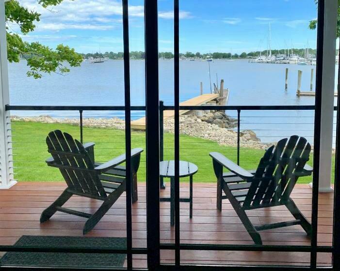 Otel Harbor View Landing