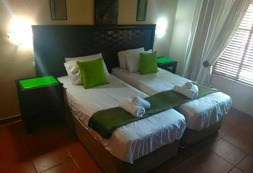 ペンション Phokela Guest House