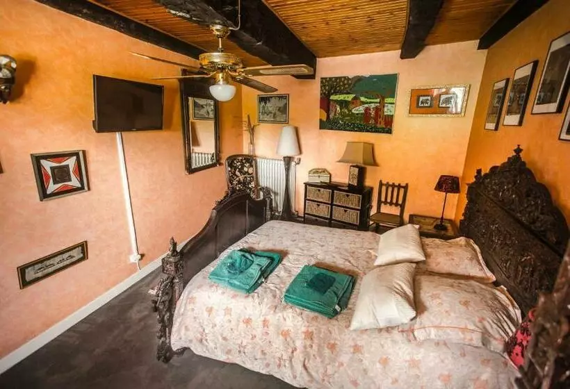 تختخواب و صبحانه La Maison D Idylle