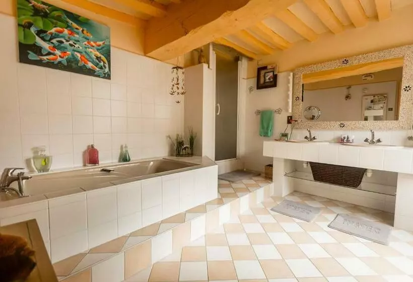 تختخواب و صبحانه La Maison D Idylle