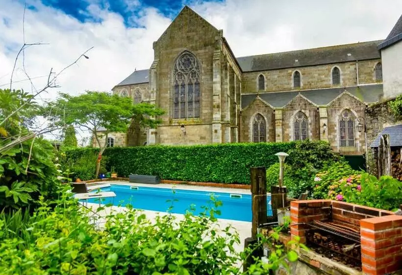 تختخواب و صبحانه La Maison D Idylle