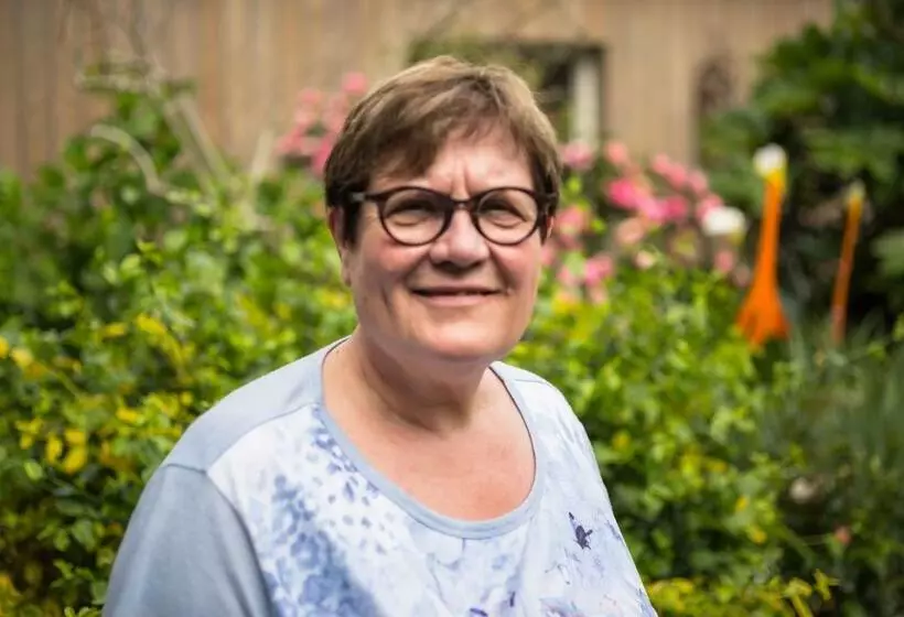 تختخواب و صبحانه La Maison D Idylle
