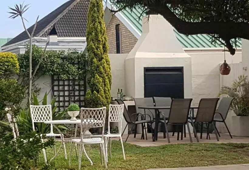 تختخواب و صبحانه Urban Manor