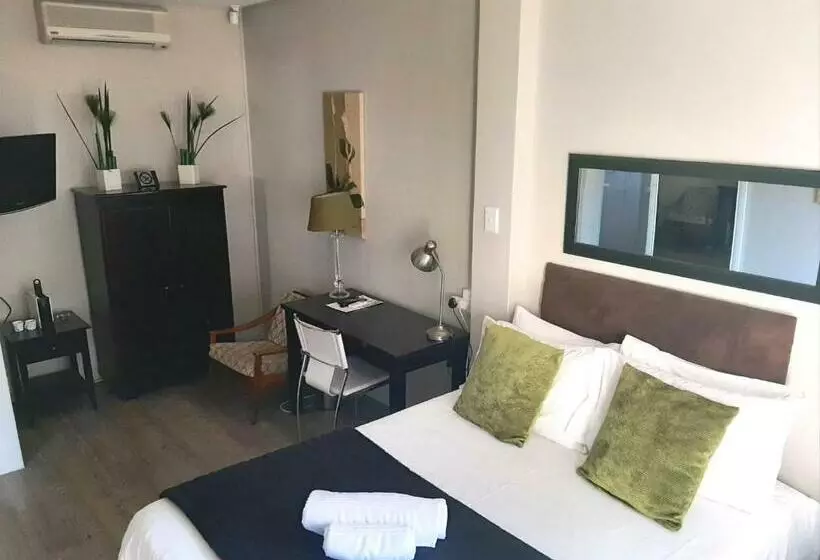 تختخواب و صبحانه Urban Manor