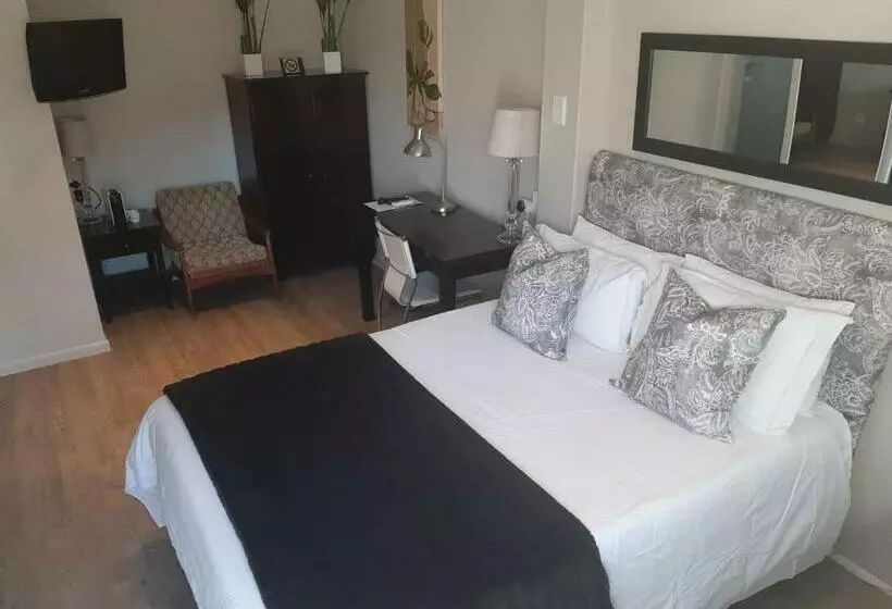 تختخواب و صبحانه Urban Manor