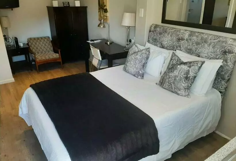 تختخواب و صبحانه Urban Manor