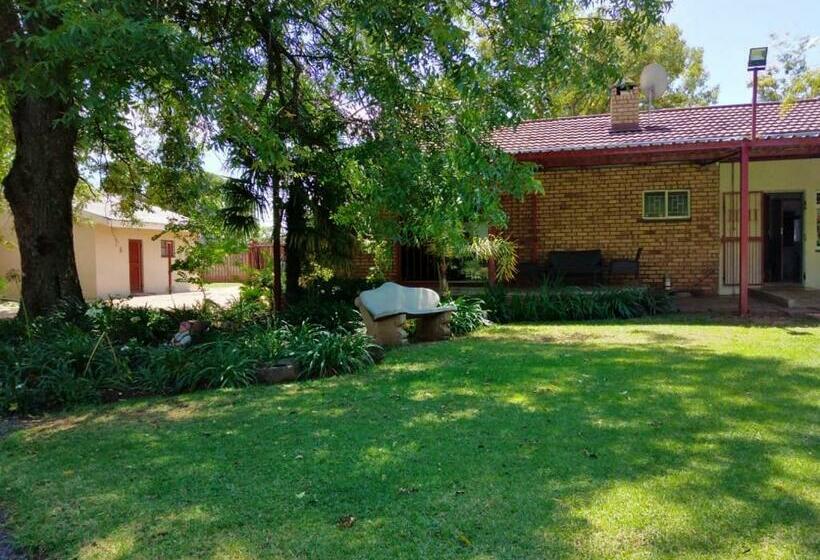 פנסיון Angel Guest House