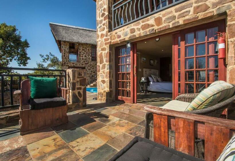 Sable Hiking & Accommodation