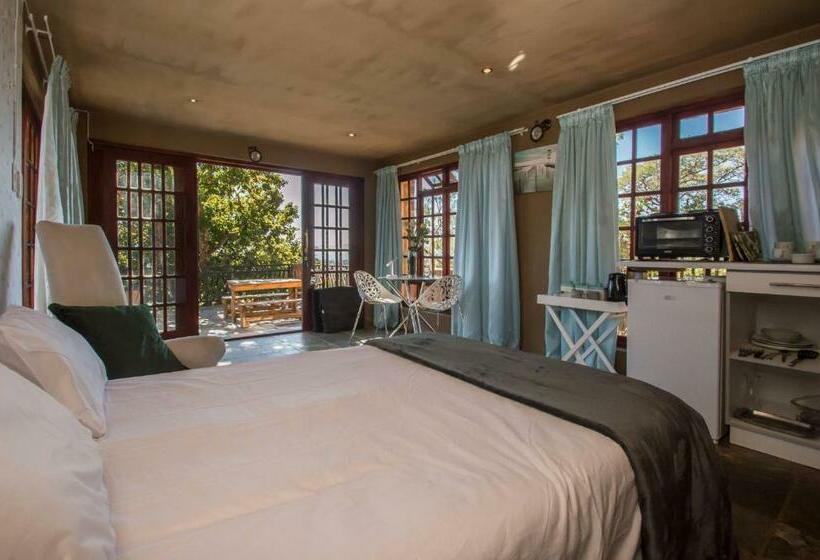 Sable Hiking & Accommodation