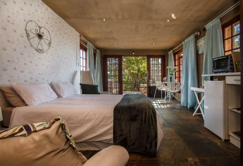 Sable Hiking & Accommodation