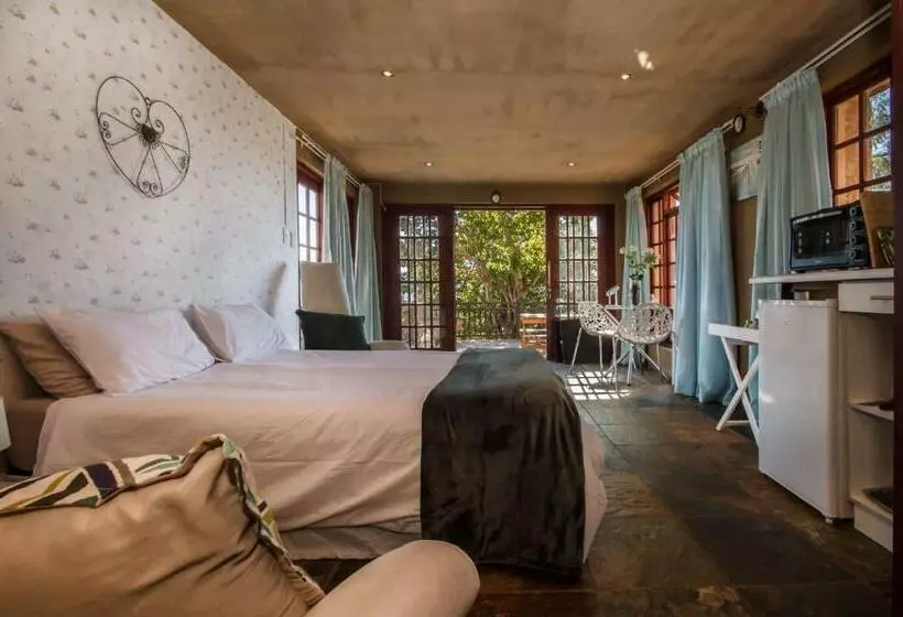Sable Hiking & Accommodation