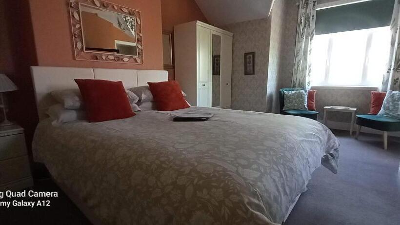 住宿加早餐  Rutland West Guest House