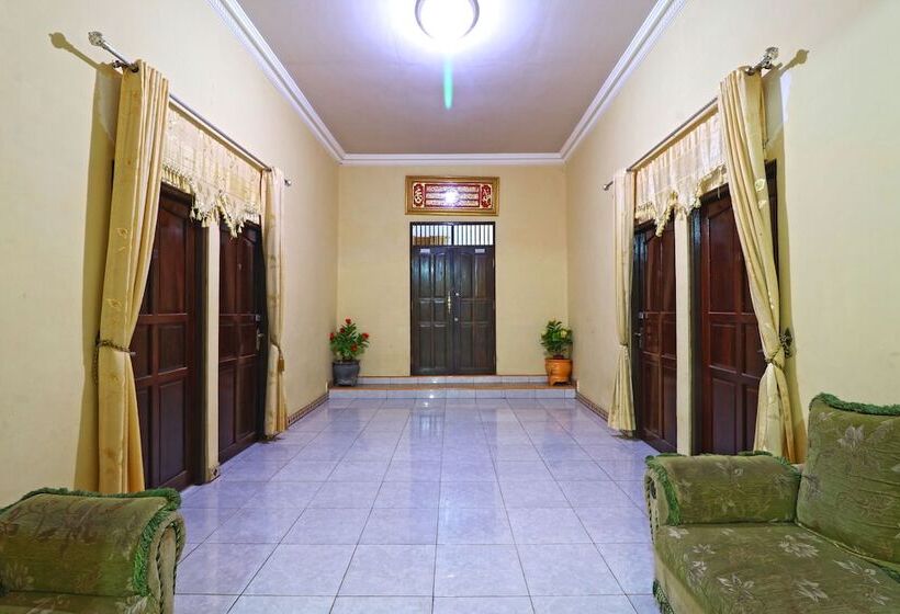 פנסיון Wisma Intan