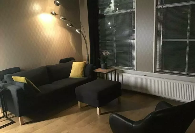 ベッドアンドブレックファースト De Ferver