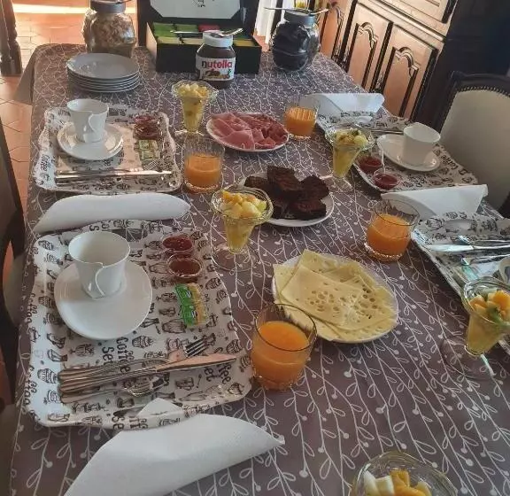 تختخواب و صبحانه Cargal Leiria